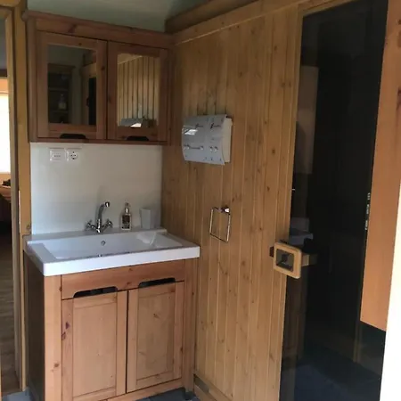 Gozdarjeva Koca Nad Rimskimi Toplicami *