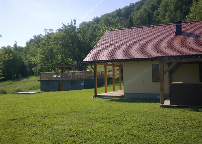 Gozdarjeva Koca Nad Rimskimi Toplicami * Dol pri Hrastniku